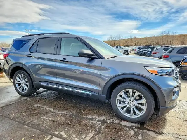 FORD EXPLORER XLT 2023