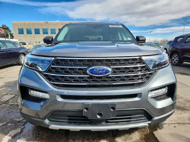 FORD EXPLORER XLT 2023