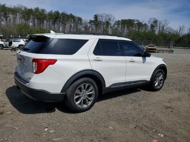 FORD EXPLORER XLT 2022