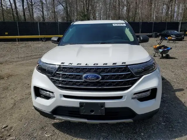 FORD EXPLORER XLT 2022