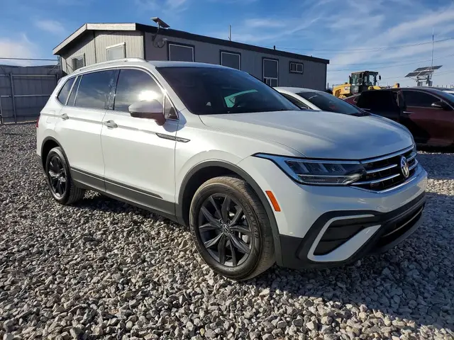 VOLKSWAGEN TIGUAN SE 2023