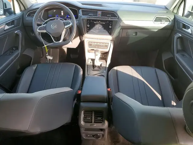 VOLKSWAGEN TIGUAN SE 2023
