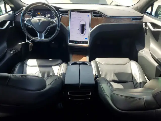 TESLA MODEL S 75D 2017