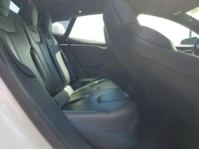 TESLA MODEL S 75D 2017
