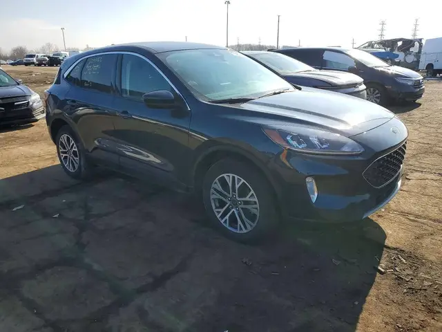 FORD ESCAPE SEL 2022