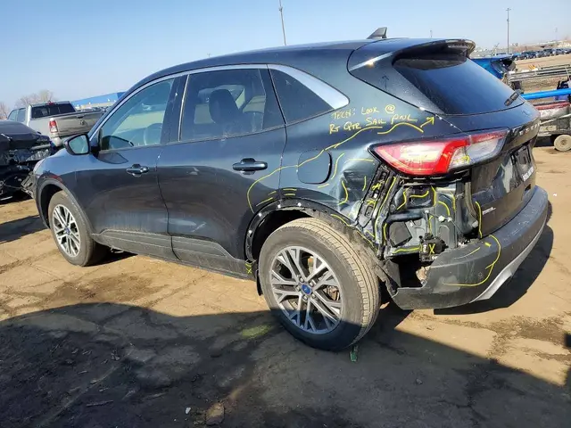 FORD ESCAPE SEL 2022