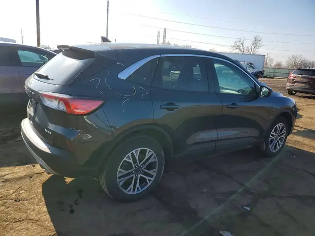 FORD ESCAPE SEL 2022