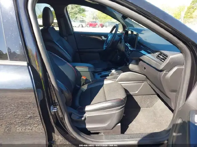FORD ESCAPE ST-LINE 1 2024