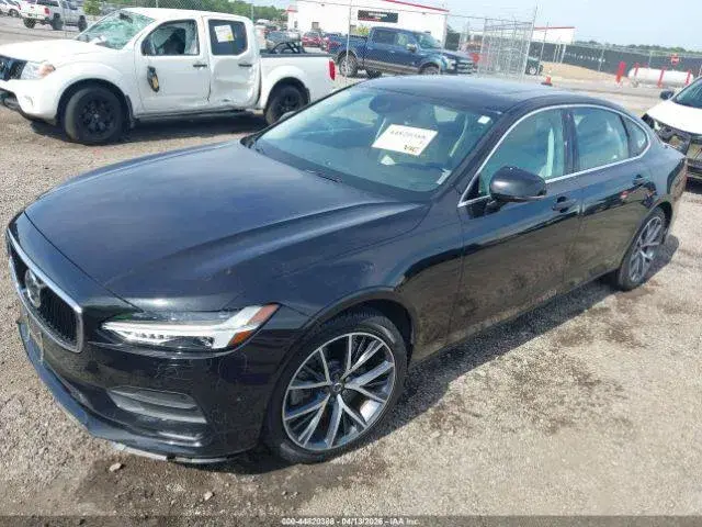 VOLVO S90 ПОЛНЫЙ ПРИВОД 2018