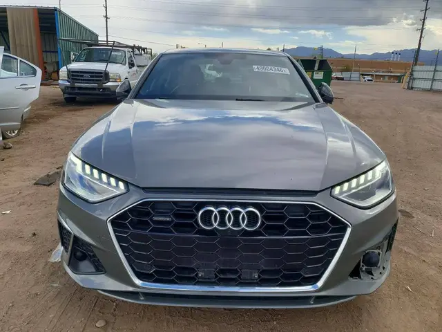 AUDI A4 ПОЛНЫЙ ПРИВОД) 2023