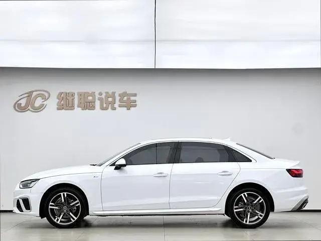 AUDI A4L FASHION DYNAMIC EDITION 2022