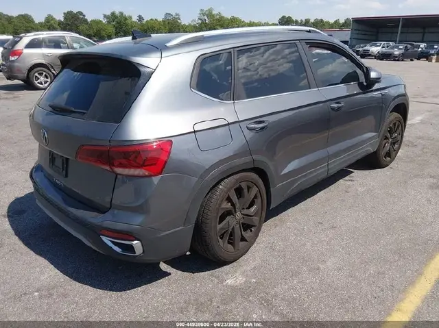 VOLKSWAGEN TAOS SE 2023