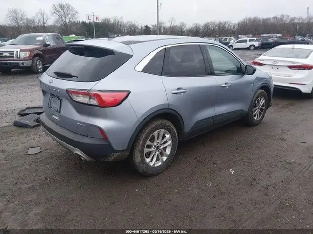 FORD ESCAPE SE 2022
