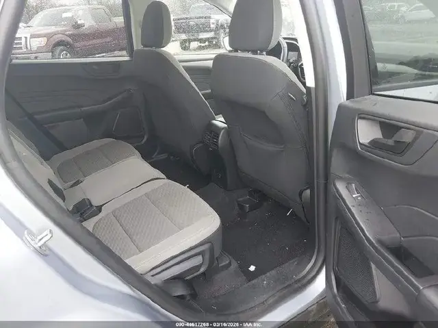 FORD ESCAPE SE 2022
