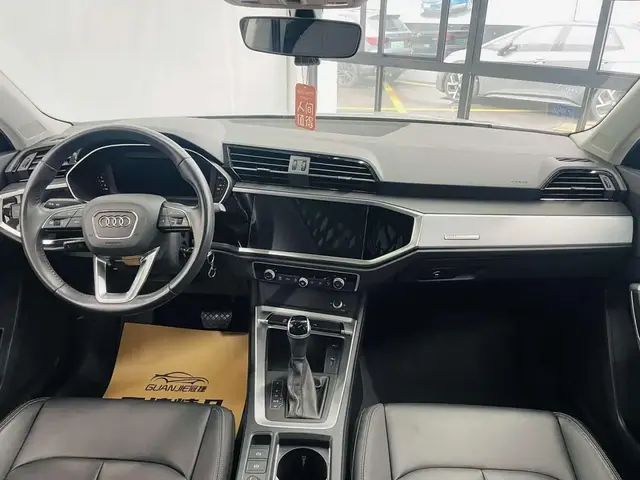 AUDI Q3 35 TFSI PROGRESSIVE ELEGANCE 2021