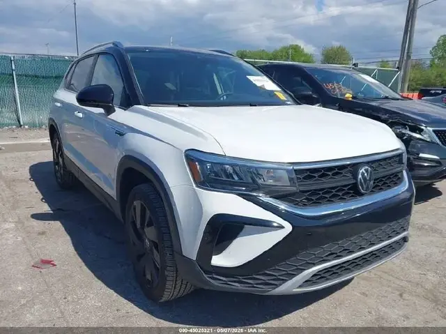 VOLKSWAGEN TAOS SE 2024