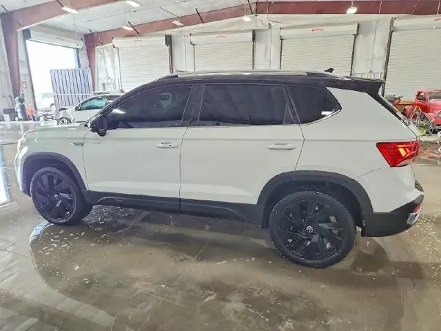 VOLKSWAGEN TAOS SE 2024