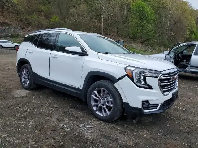GMC TERRAIN SLT 2023
