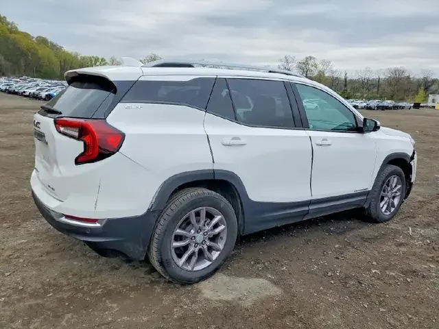 GMC TERRAIN SLT 2023