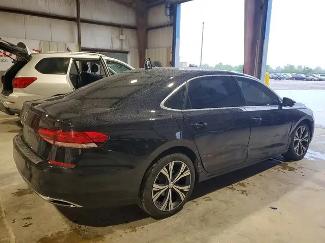 VOLKSWAGEN PASSAT SE 2022