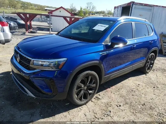 VOLKSWAGEN TAOS SE 2022