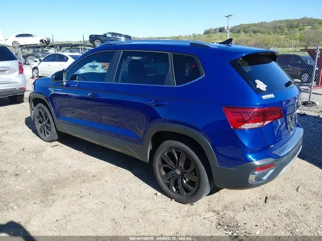 VOLKSWAGEN TAOS SE 2022
