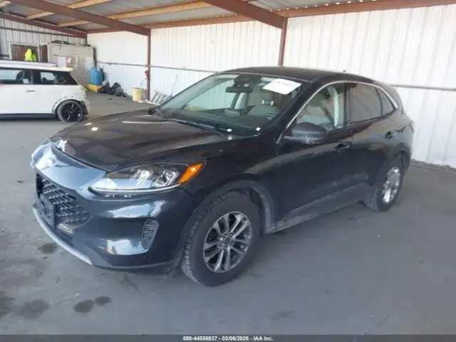 FORD ESCAPE SE 2022