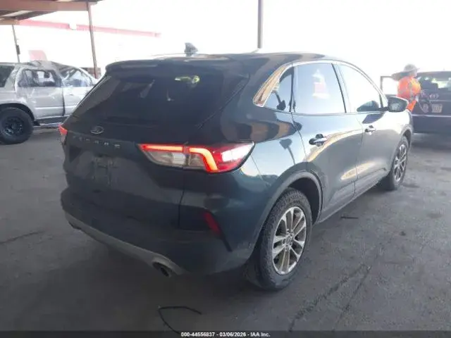 FORD ESCAPE SE 2022