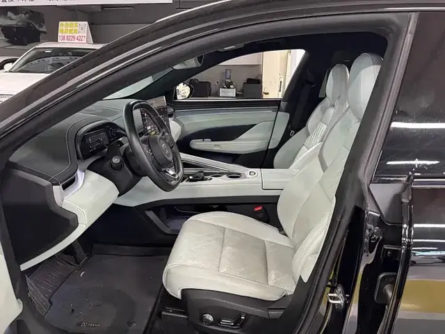 ZEEKR 001 YOU EDITION 100KWH FOUR-WHEEL DRIVE 2024