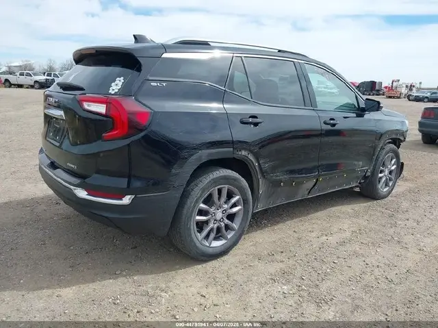 GMC TERRAIN SLT 2024
