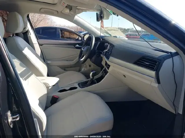VOLKSWAGEN JETTA SE 2023