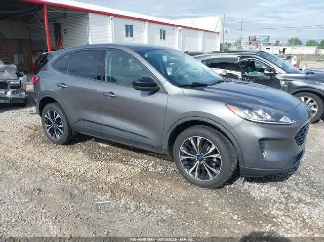 FORD ESCAPE SE 2021