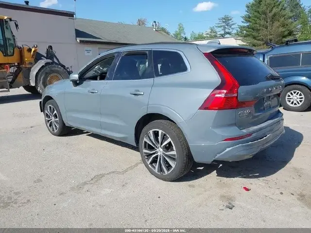 VOLVO XC60 B5 MOMENTUM 2022
