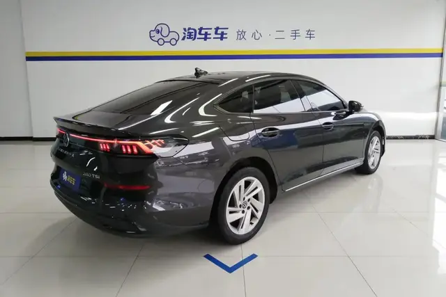 VOLKSWAGEN LAMANDO L HOT EDITION 2022