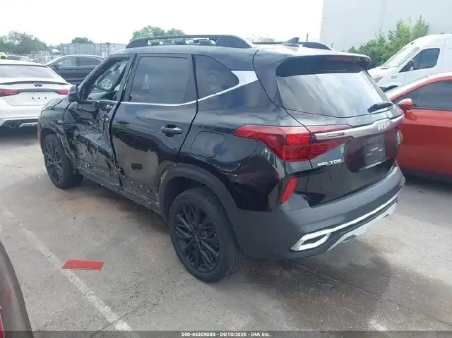 KIA SELTOS NIGHTFALL МОНИТОРИНГ СЛЕПЫХ ЗОН ФУНКЦИЯ УДАЛЕННОГО ЗАПУСКА КЛИМАТ-КОНТРОЛЬ И ДРУГОЕ 2023