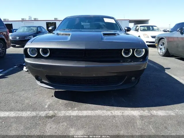 DODGE CHALLENGER SXT 2022