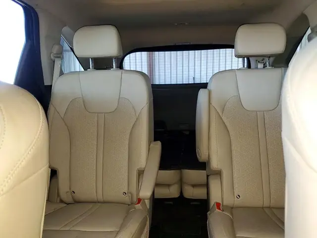 KIA SORENTO КАПИТАНСКИЕ КРЕСЛА (КОМФОРТ БИЗНЕС-КЛАССА) ПАНОРАМНАЯ КРЫША ПРЕМИАЛЬНЫЙ ЗВУК BOSE (12 ДИНАМИКОВ) И О 2023