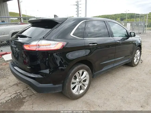 FORD EDGE TITANIUM 2024