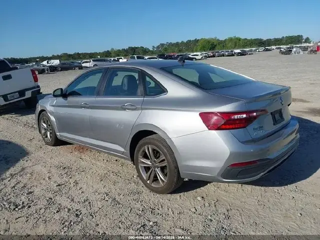 VOLKSWAGEN JETTA SE 2024