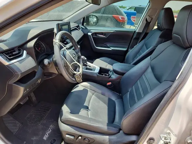 TOYOTA RAV4 ЭЛЕКТРОРЕГУЛИРОВКА ПЕРЕДНИХ СИДЕНИЙ ЛЮК ЭЛЕКТРОПРИВОД БАГАЖНИКА КРУИЗ-КОНТРОЛЬ КЛИМАТ-КОНТРОЛЬ 2022