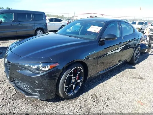 ALFA ROMEO GIULIA VELOCE 2024