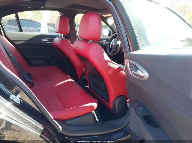 ALFA ROMEO GIULIA VELOCE 2024