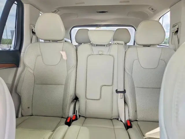 VOLVO XC90 INSCRIPTION ЭТО ПРЕМИАЛЬНЫЕ МАТЕРИАЛЫ И ПОЛНЫЙ ФАРШ 2017