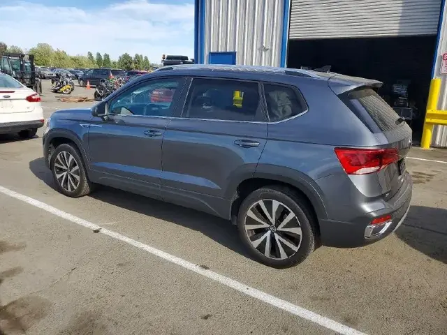 VOLKSWAGEN TAOS SE 2023