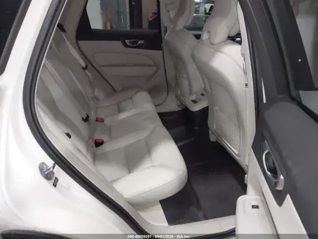 VOLVO XC60 RECHARGE PLUG-IN HYBRID 2024