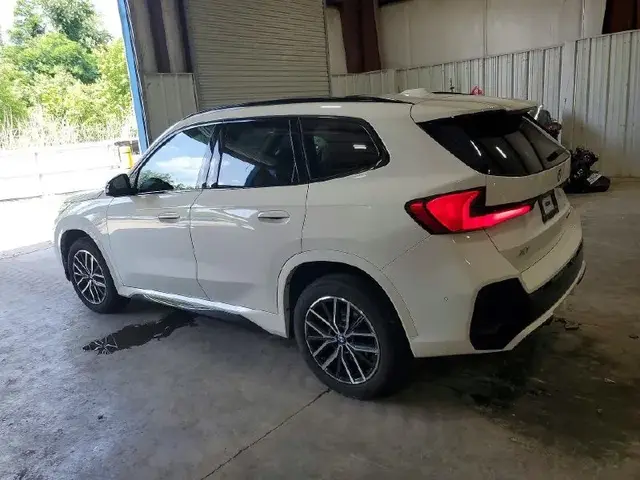BMW X1 ПОЛНЫЙ ПРИВОД 2023