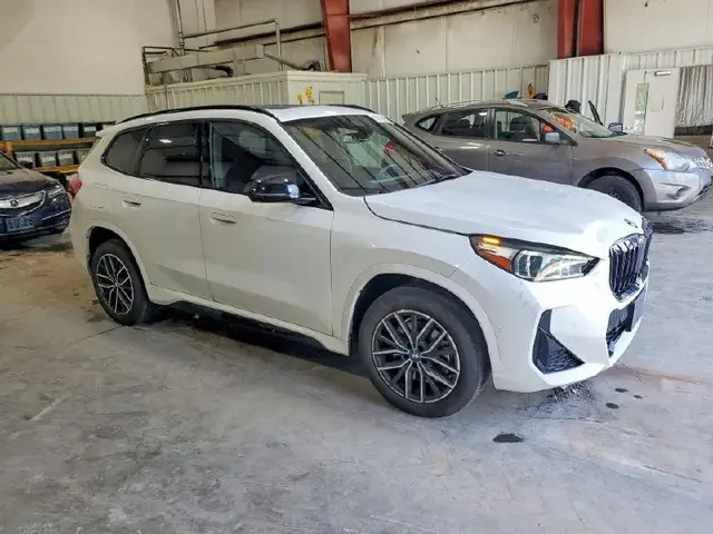 BMW X1 ПОЛНЫЙ ПРИВОД 2023