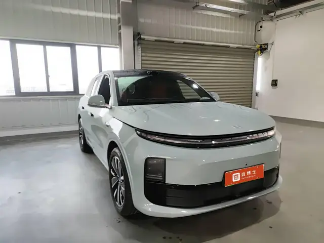 LI AUTO AD MAX 2025