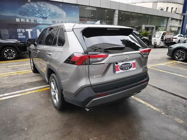 TOYOTA RAV4 2022