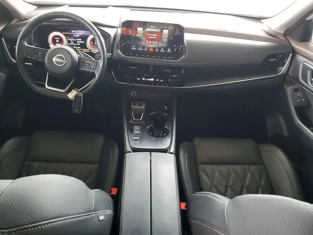 NISSAN ROGUE ПРЕМИАЛЬНЫЙ КОМФОРТ + ПАНОРАМНАЯ КРЫША 2023